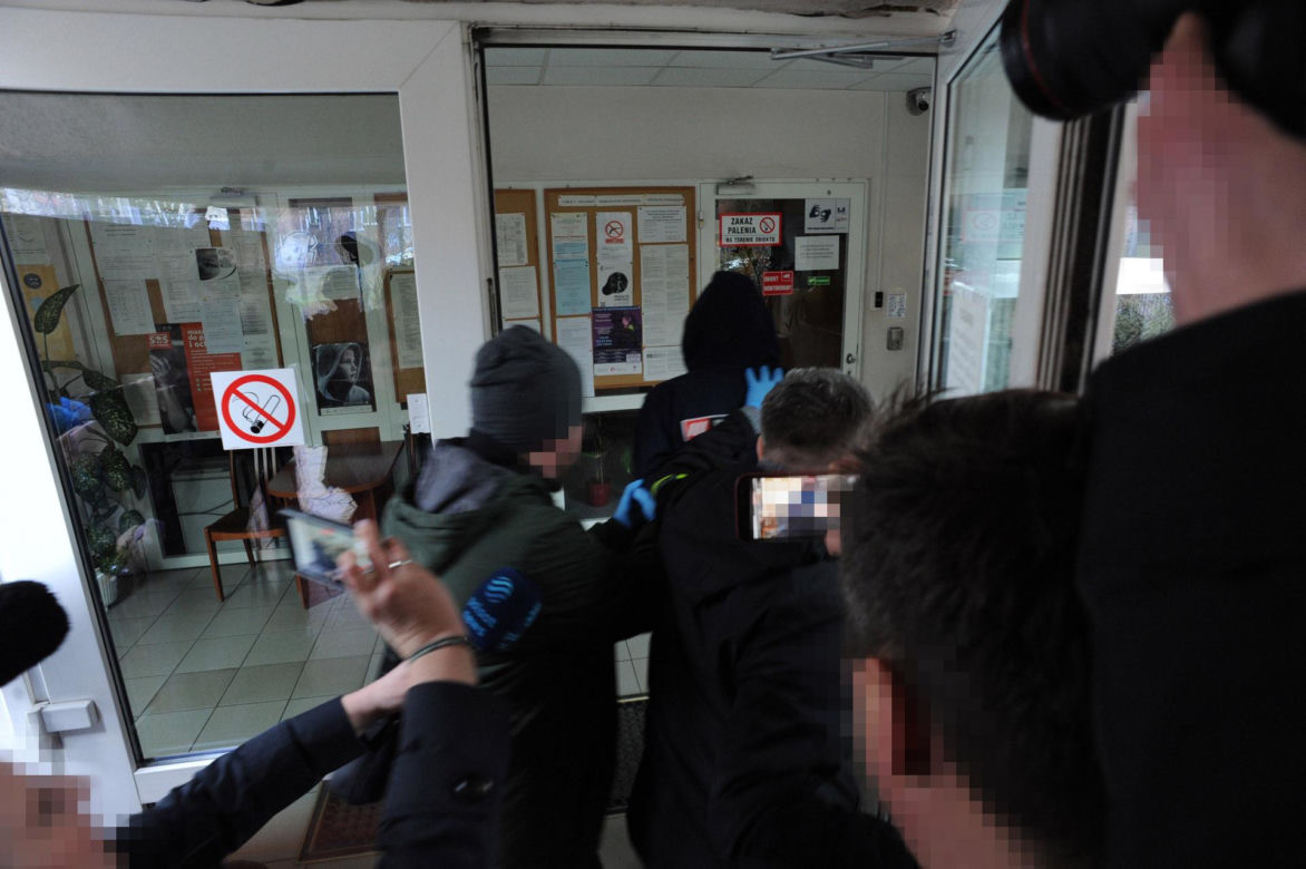  Wjechał w grupę ludzi, 20 osób trafiło do szpitala. Sprawca jest przesłuchiwany. Usłyszy wkrótce zarzuty