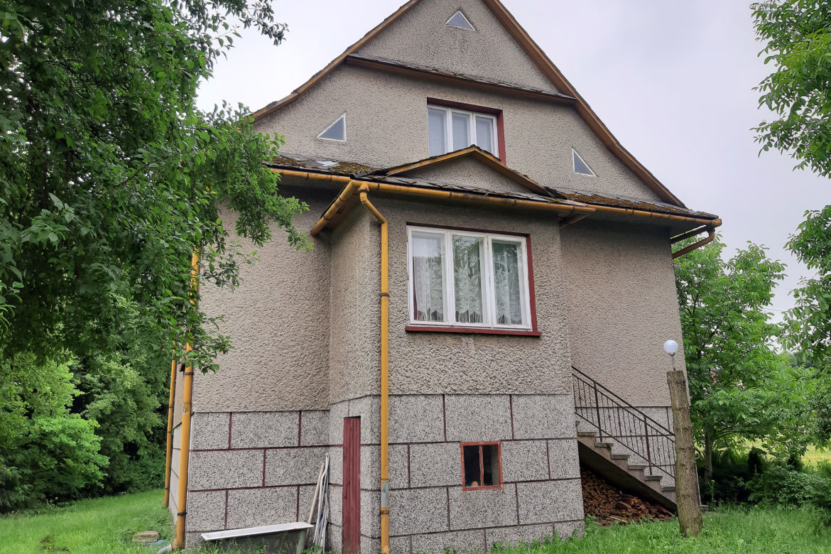 Wróciła do domu po 25 latach zza granicy, konkurent ZABIL ją siekierą