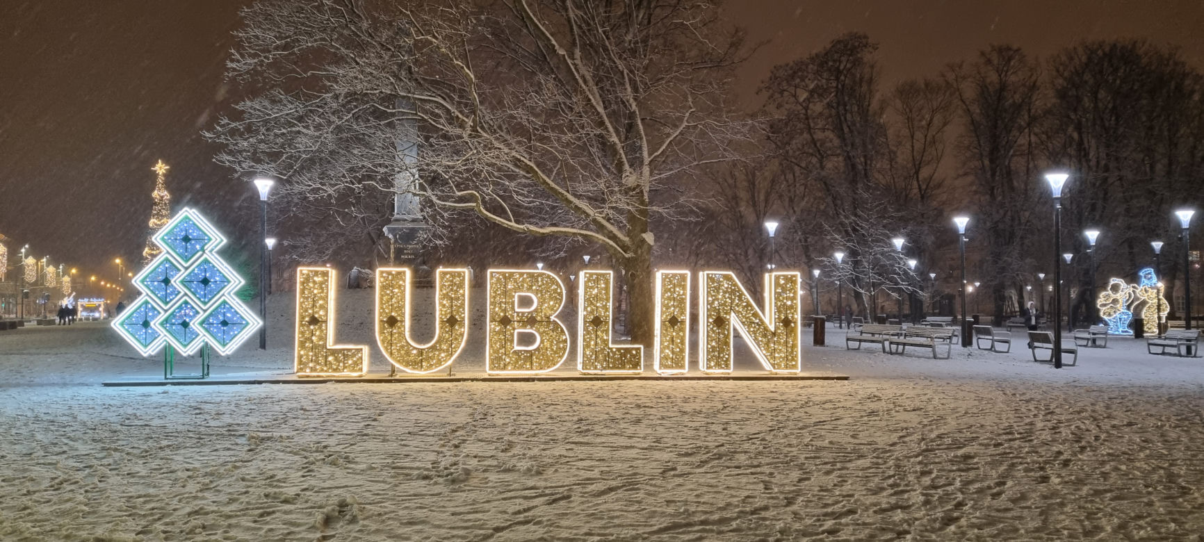 W Lublinie czuć klimat zbliżających się świąt. Iluminacje już świecą [GALERIA]