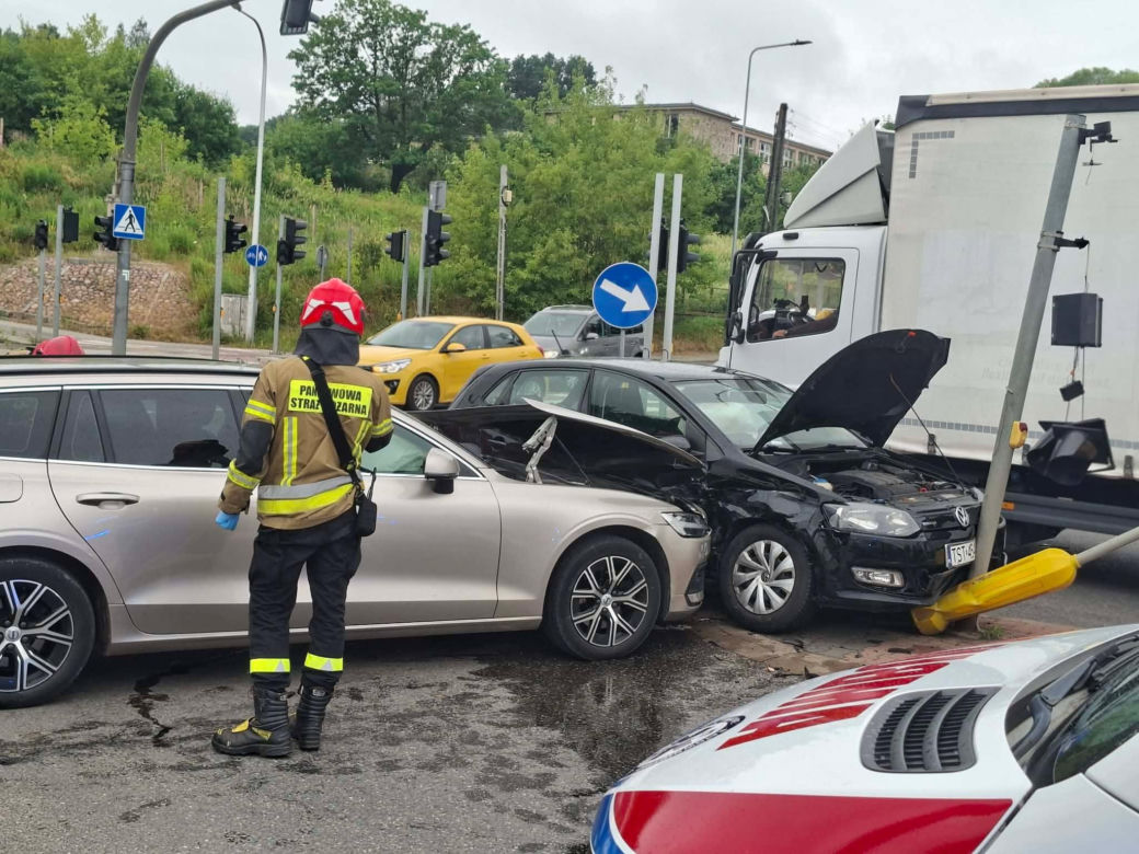 Wypadek na skrzyżowaniu w Starachowicach