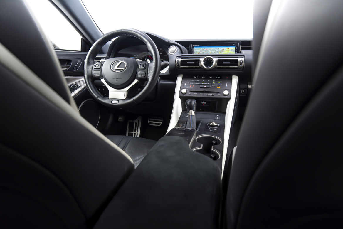 Lexus RC F Carbon 5.0 V8 464 KM 