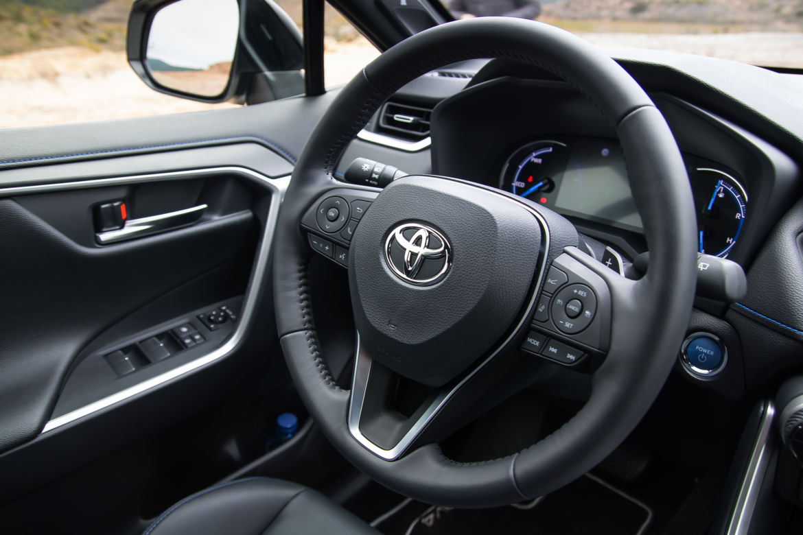 Toyota RAV4 2.5 Hybrid Dynamic Force 218 KM FWD e-CVT Selection