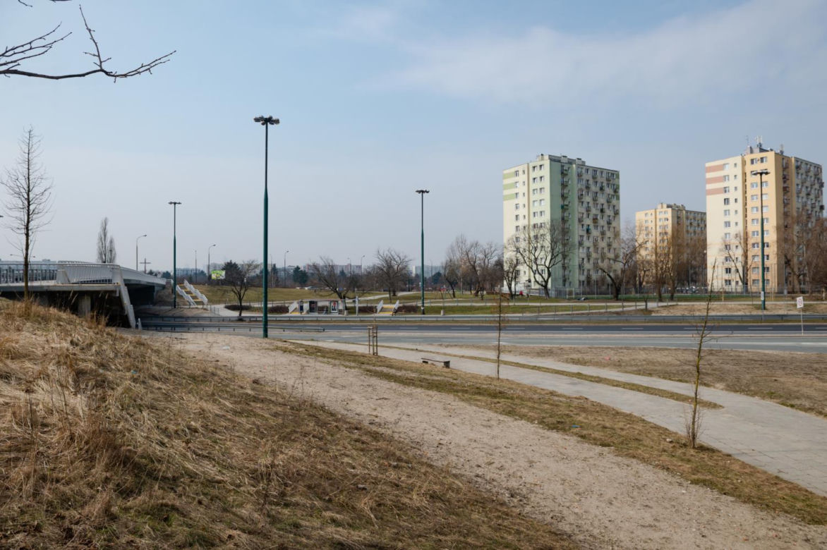 Warszawa bez barier. Powstanie pochylnia dla pieszych i rowerzystów