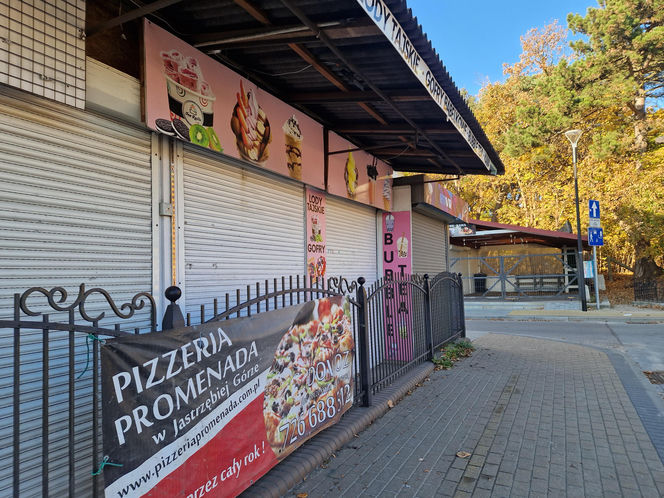 Niewiarygodne, jak wygląda po sezonie ten hit wakacji. Prawdziwe miasto widmo