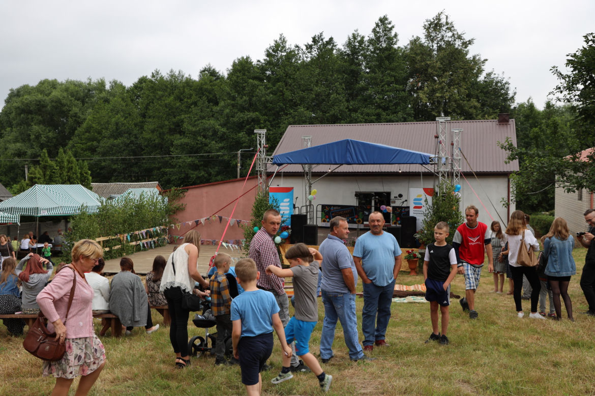 Za nami wyjątkowy piknik w Bardzie! Działali razem dla lokalnych organizacji pozarządowych [ZDJĘCIA]