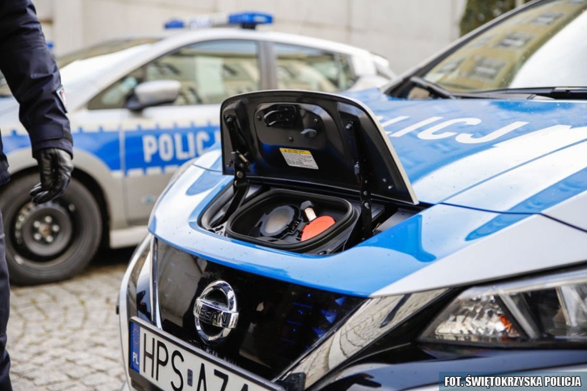 Kielecka policja odebrała 4 elektryczne radiowozy