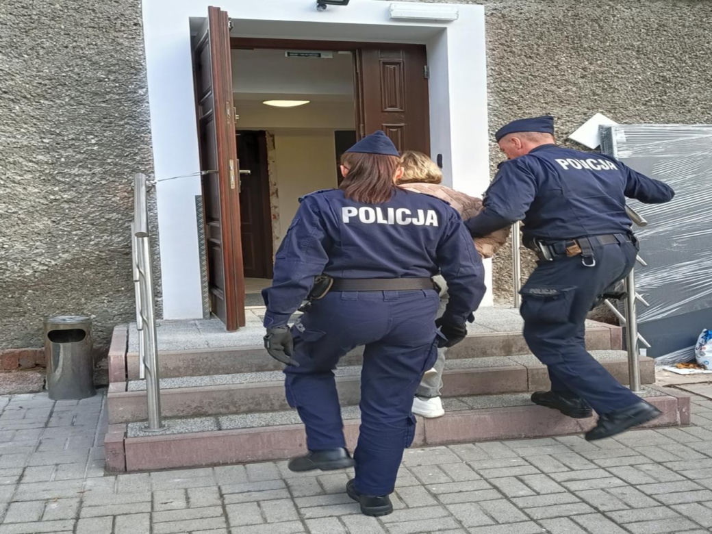 Kalisz. Wyrzuciła zupę przez okno, a potem wbiła mu nóż w serce. Wstrząsające szczegóły zbrodni
