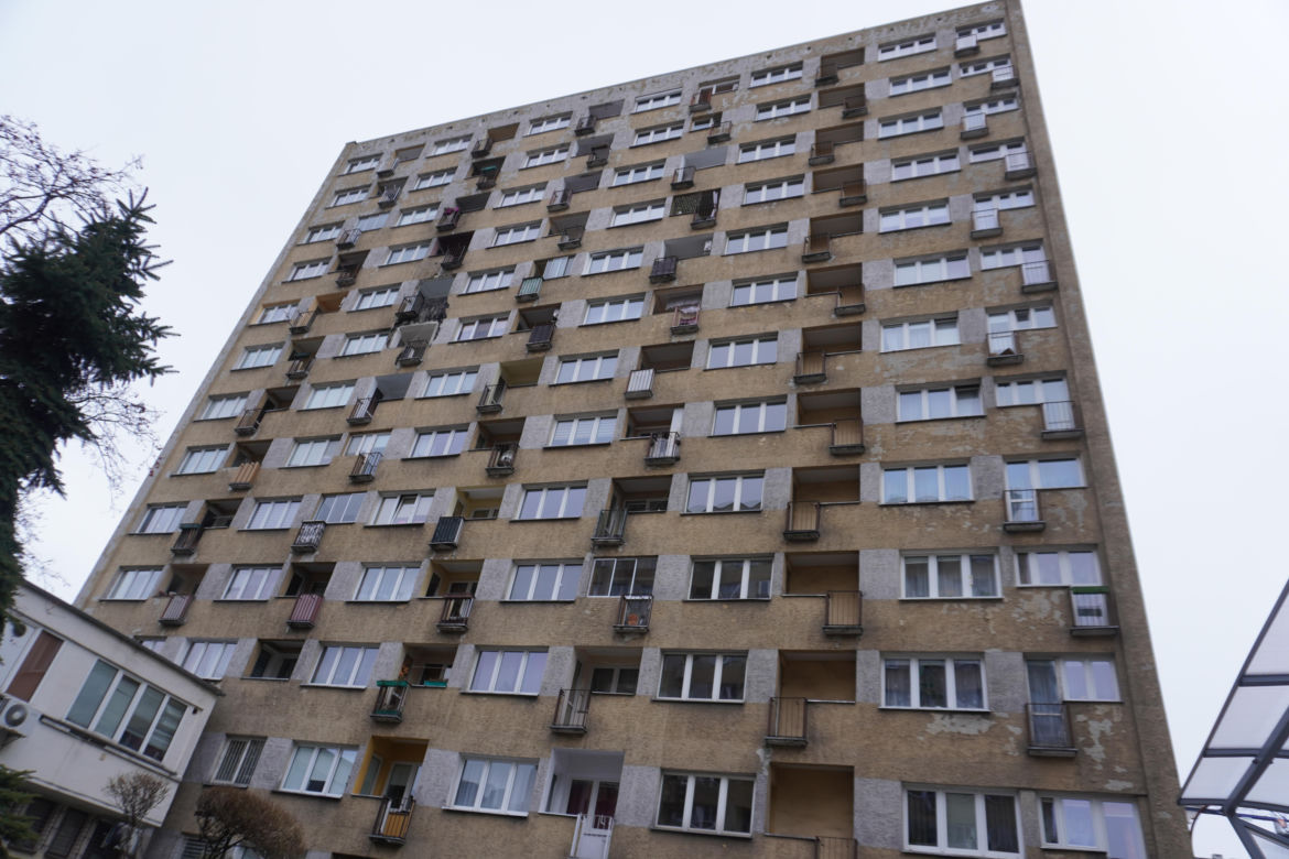 Blok z "Czterdziestolatka" współcześnie - tak wygląda