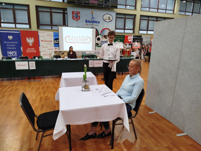 Już po raz ósmy w Siedlcach rywalizowali młodzi kelnerzy z całej Polski