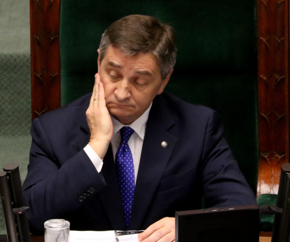 Kuchciński robi z posłó leni!