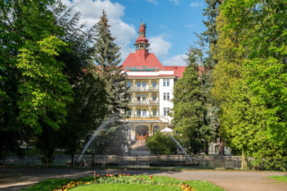 Polacy pokochali to dolnośląskie uzdrowisko. Wiosną brakuje tam wolnych miejsc