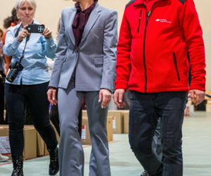 Marta Nawrocka wyprzedza trendy