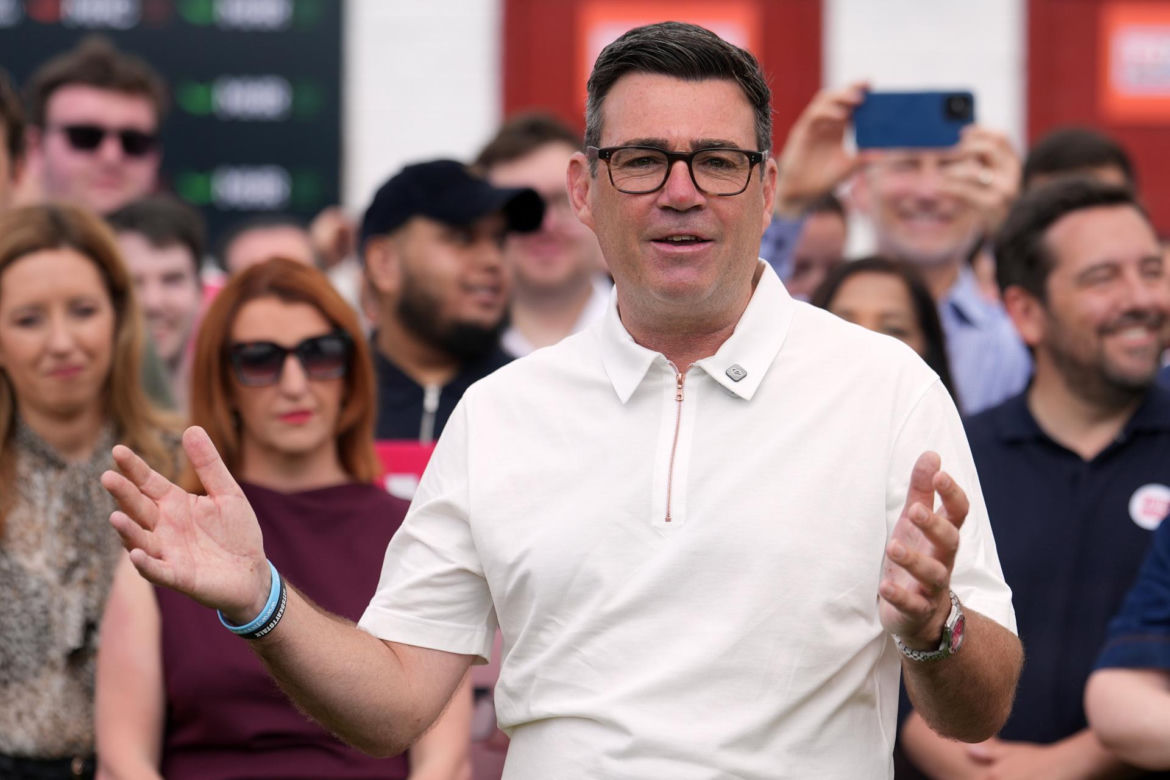 Andy Burnham został w poniedziałek 59. premierem Wielkiej Brytanii - potwierdził Pałac Buckingham