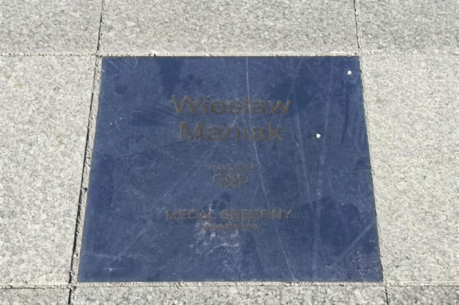 Przed halą Enea Arena powstaje Aleja Szczecińskich Olimpijczyków