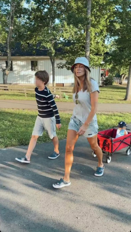 Małgorzata Rozenek na kempingu