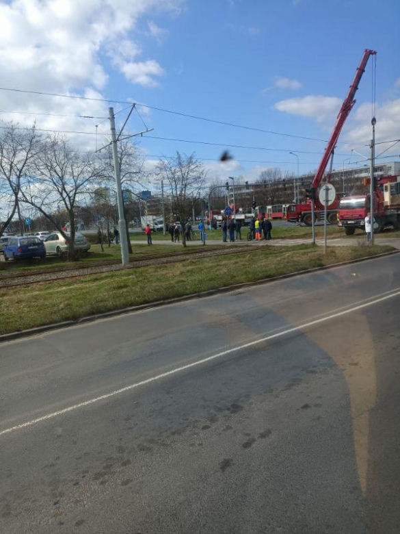 Tramwaj wypadł z szyn. Niebezpiecznie w Toruniu