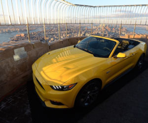 Ford Mustang na Empire State Building