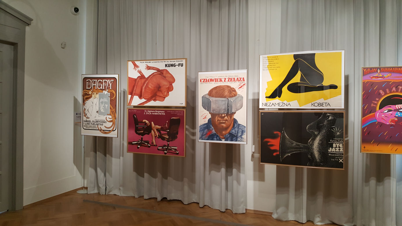 Wystawa artystycznych plakatów filmowych w muzeum