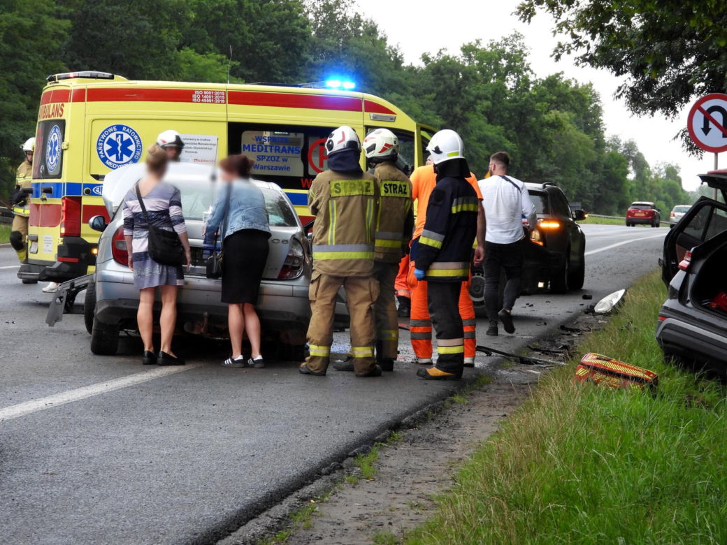 Czołówka pod Wołominem. Dwie osoby w szpitalu