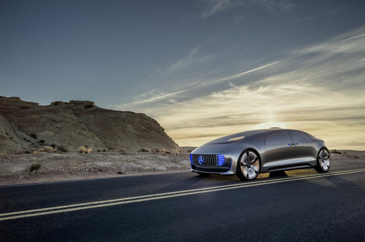 Autonomiczny Mercedes-Benz F 015 Luxury