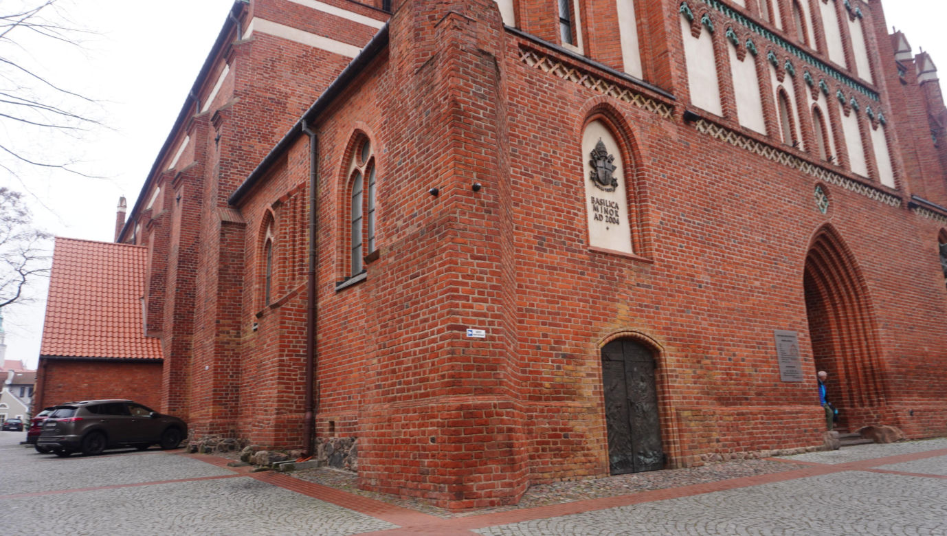 To najpiękniejszy zabytek w woj. warmińsko-mazurskim według AI. „Zachwyca strzelistą sylwetką”