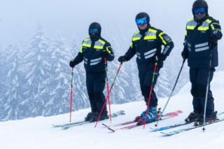 Policjanci na stokach. Będą łapać narciarskich chuliganów