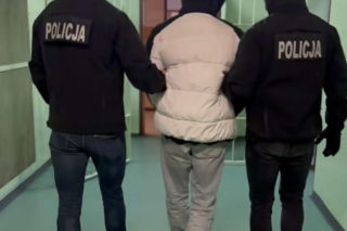 Poćwiartował ciało współlokatora i zakopał w parku! Po wszystkim napisał do matki Mateusza