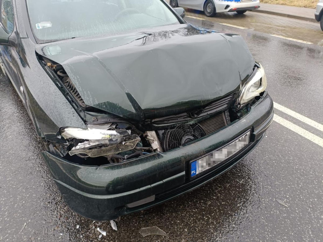 Karambol w Sławęcinie. Zderzenie pięciu pojazdów, w tym ciężarówki