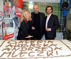 Magda Gessler w prostych włosach?! Ta zdjęcia sławnej restauratorki rozgrzewają internet