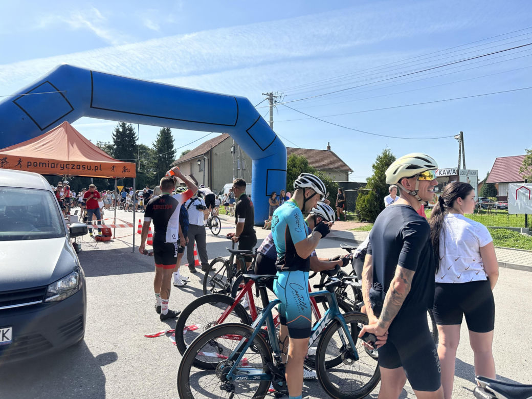 Sportowa rywalizacja i wspólne pomaganie. Za nami 8. edycja Tour de Cracovia Amatorów! 
