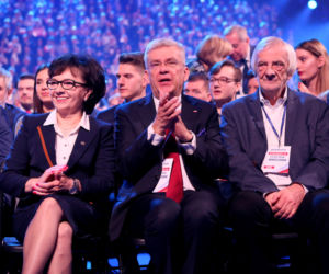 Elżbieta Witek i Beata Szydło. Polacy wskazali, która nadaje się na prezydenta 