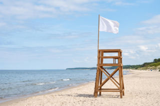 Sinice Niechorze. Czy w Niechorzu można się kąpać 15.07? Flaga, warunki pogodowe