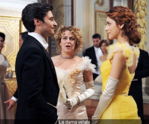 Dama w czarnym welonie. Clara (Miriam Leone), Guido (Lino Guanciale)