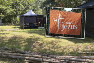 Księża spowiadają na Pol'and'Rock Festival do 3 nad ranem. Wyjątkowe miejsce na terenie imprezy
