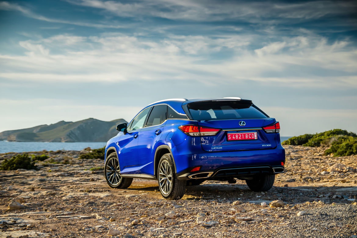 Lexus RX lifting 2020