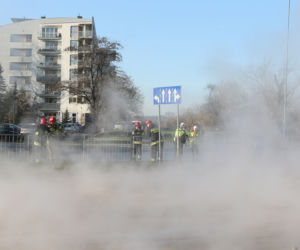 GALERIA-Awaria rury ciepłowniczej na Sadybie w Warszawie