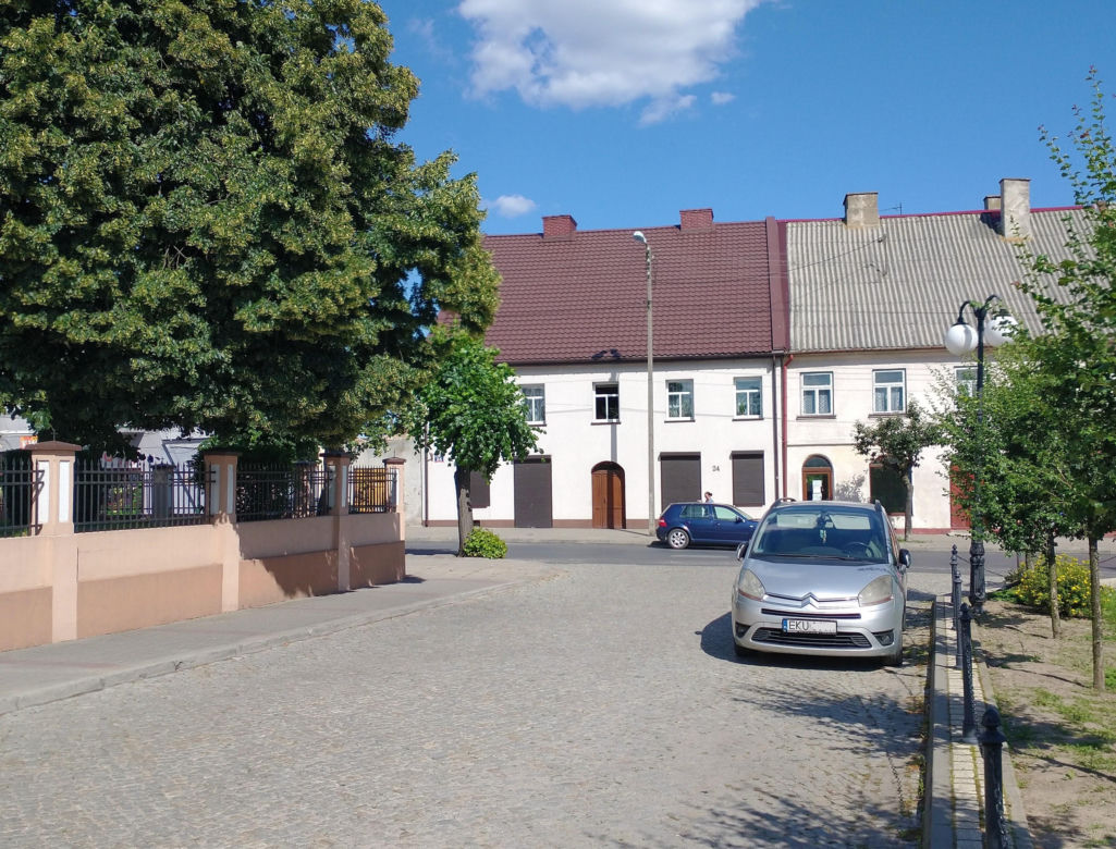 To miasto w woj. łódzkim kiedyś prawie się wyludniło. Dziś jest jednym z najciekawszych w regionie