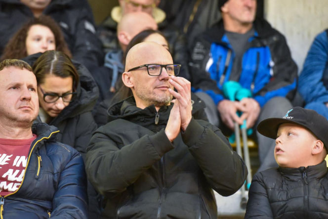 PRES Grupa Dewloperska Toruń - Abramczyk Polonia Bydgoszcz, zdjęcia kibiców i zawodników z pożegnania Adriana Miedzińskiego