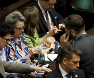 Bosakowie przyszli do Sejmu ze Stefankiem