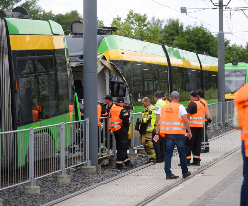Zderzenie dwóch tramwajów przy rondzie Starołęka! Kilka osób ciężko rannych! 05.08.2021