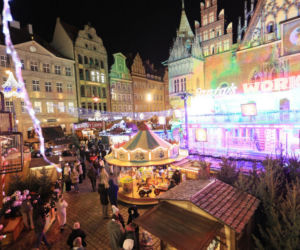 Wroclaw. Jarmark Bozonarodzeniowy juz otwarty.