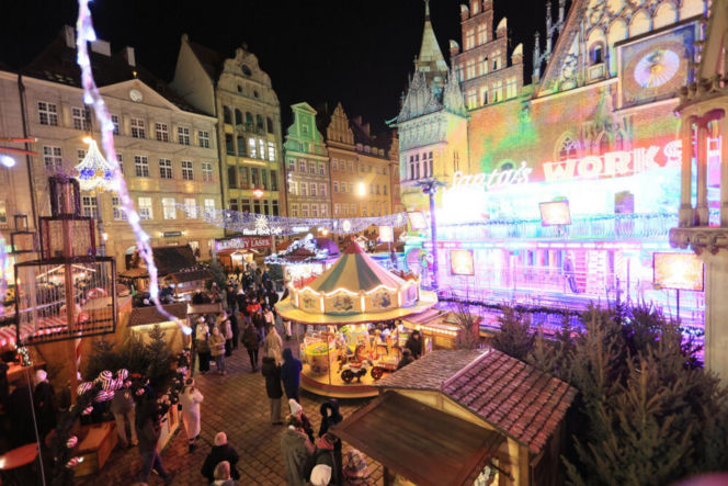 Wroclaw. Jarmark Bozonarodzeniowy juz otwarty.