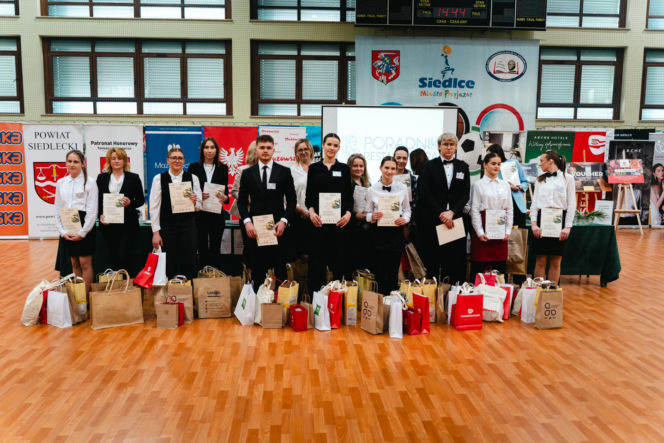 Ogólnopolskie Mistrzostwa Młodych Kelnerów odbyły się w ZSP nr 3 w Siedlcach już po raz ósmy