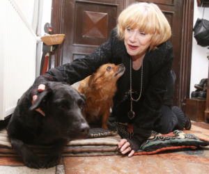 KRYSTYNA SIENKIEWICZ W SWOIM DOMU