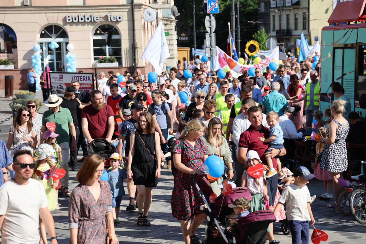Marsz dla Życia i Rodziny 2024 w Dzień Matki przeszedł przez centrum Lublina
