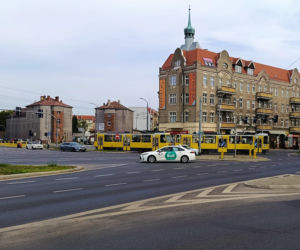 Plac Kazimierza Wielkiego po czterech latach doczekał się tablicy z nazwą
