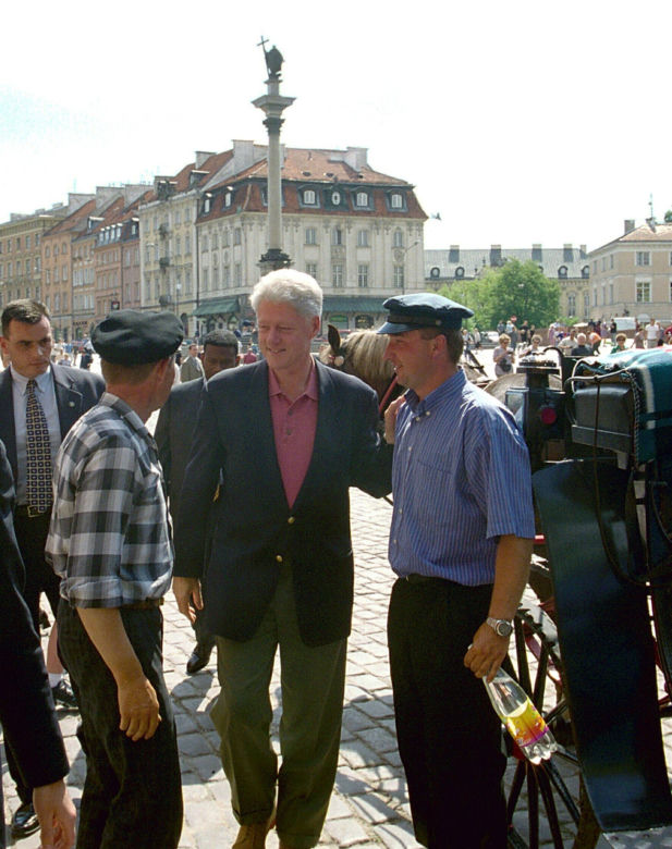 Bill Clinton, 2001r.