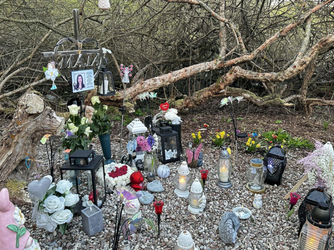 Rocznica tragedii zamieniła się w koszmar. Tajemniczy pakunek przerwał uroczystość