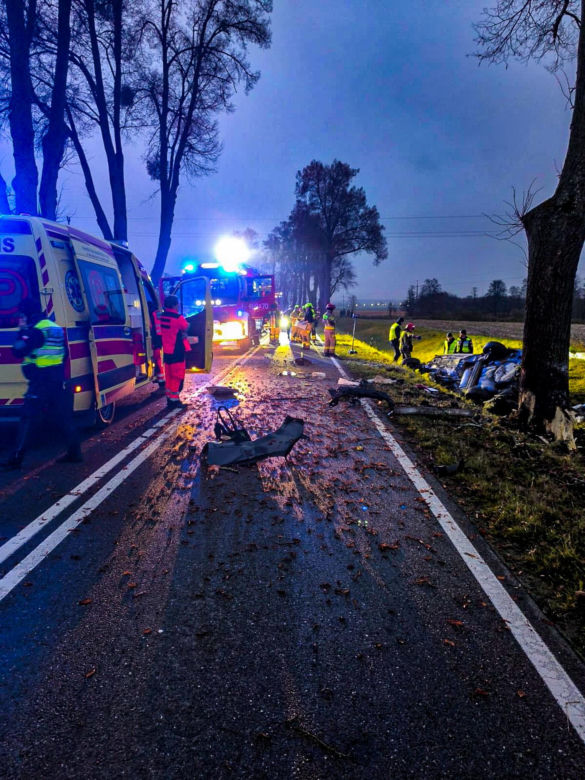 Ostatnia randka Huberta i Mileny. Roztrzaskali się o drzewo. 300 metrów od domu.