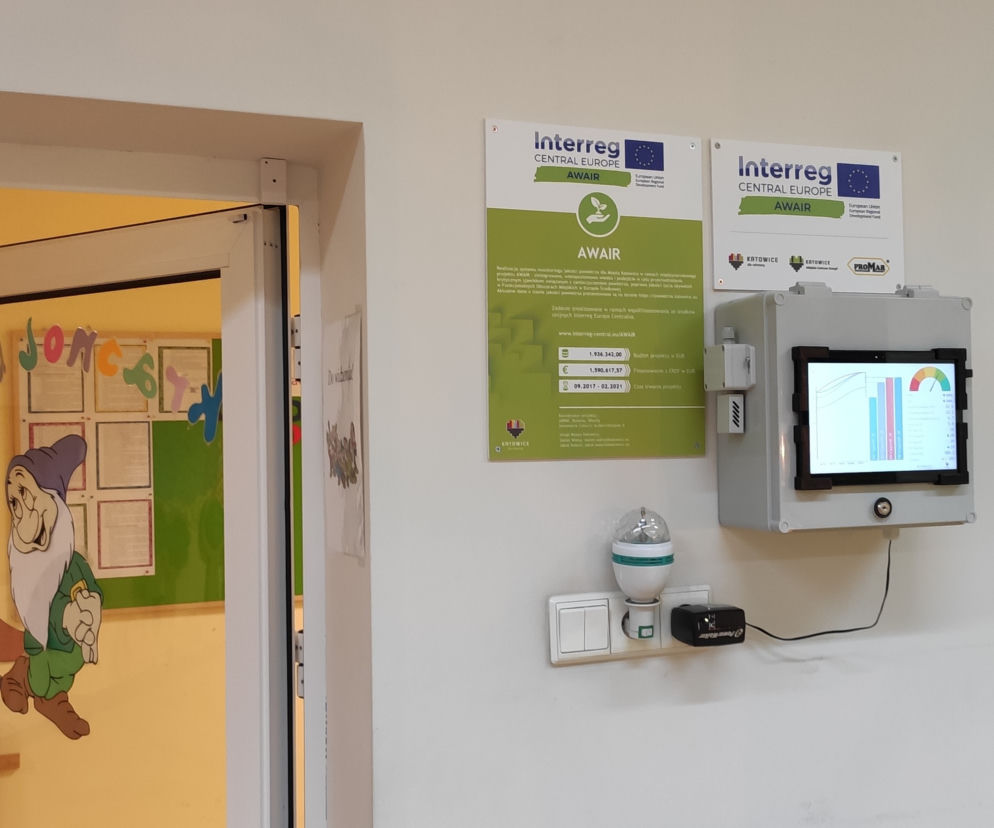 W Katowicach ruszył projekt AWAIR. Zamontowano 9 specjalnych urządzeń monitorujących jakość powietrza wewnętrznego